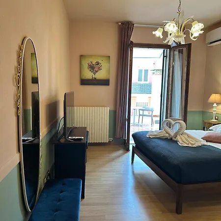 Guest house Lady 2*